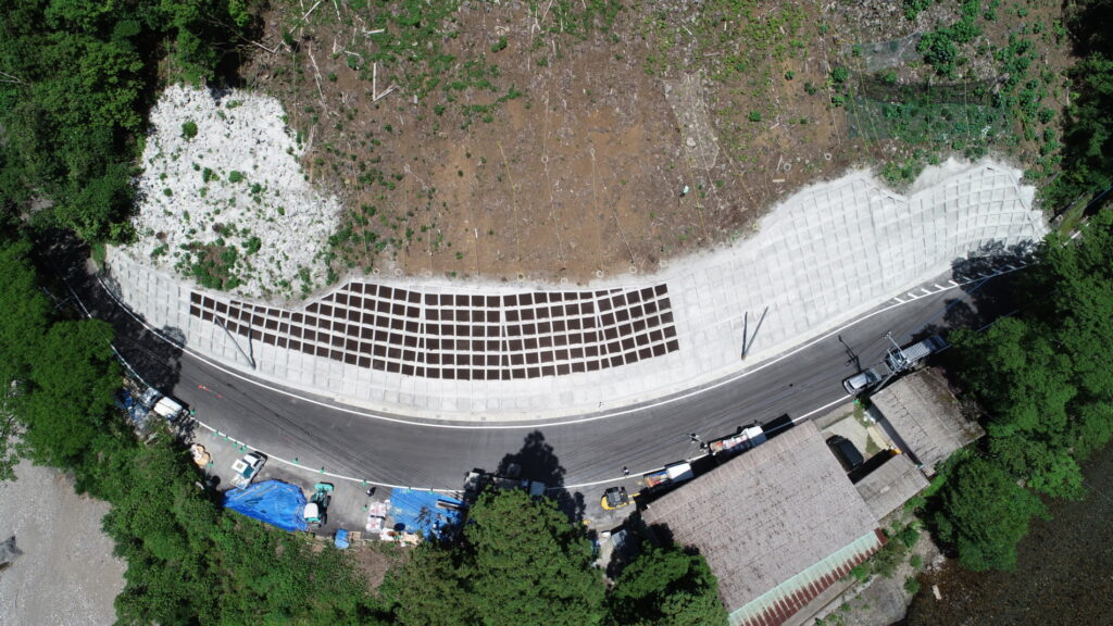令和６年度　交建広域第６－７－２号　主要地方道日之影宇目線　赤石２工区　法面工事画像5