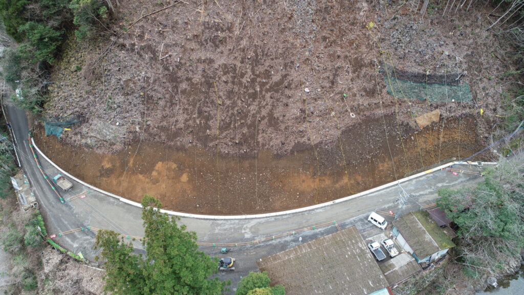 令和６年度　交建広域第６－７－２号　主要地方道日之影宇目線　赤石２工区　法面工事画像4