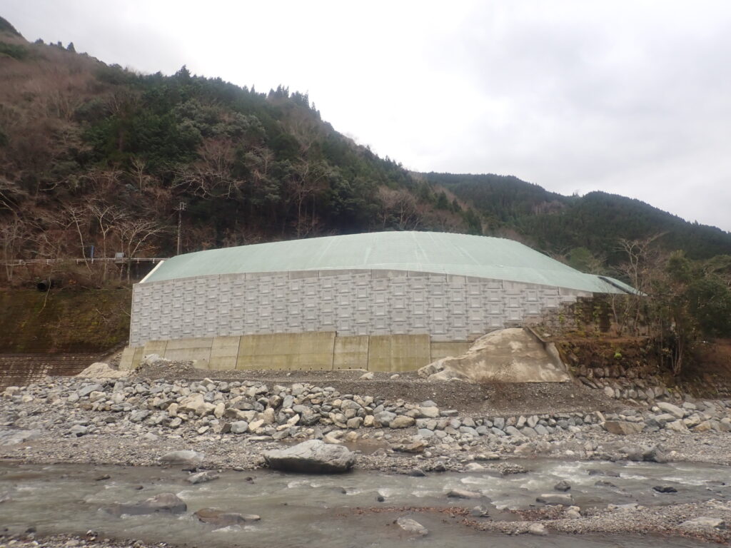 令和５年度４河川災第５９９－１号十根川　久津の元地区　河川災害復旧工事画像1