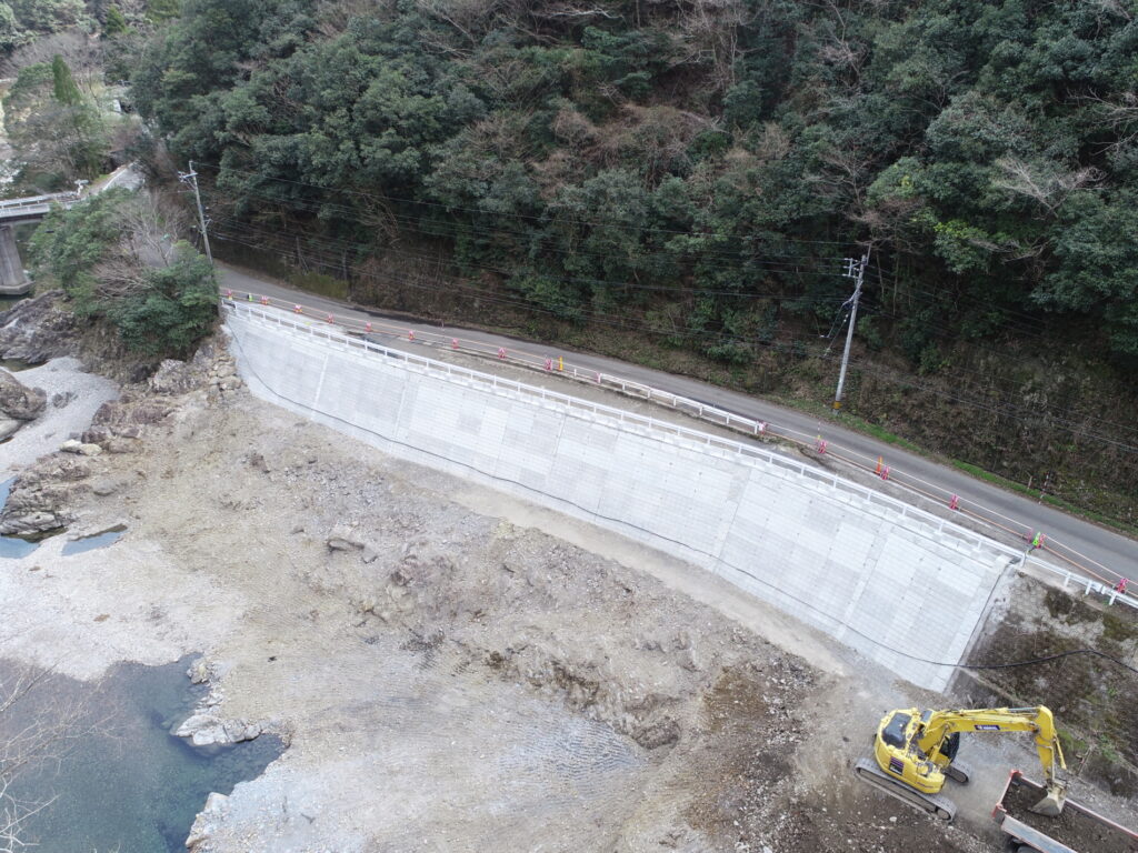 令和６年度　交建広域第６－７－６号　主要地方道日之影宇目線　赤石２工区　道路改良工事２画像1